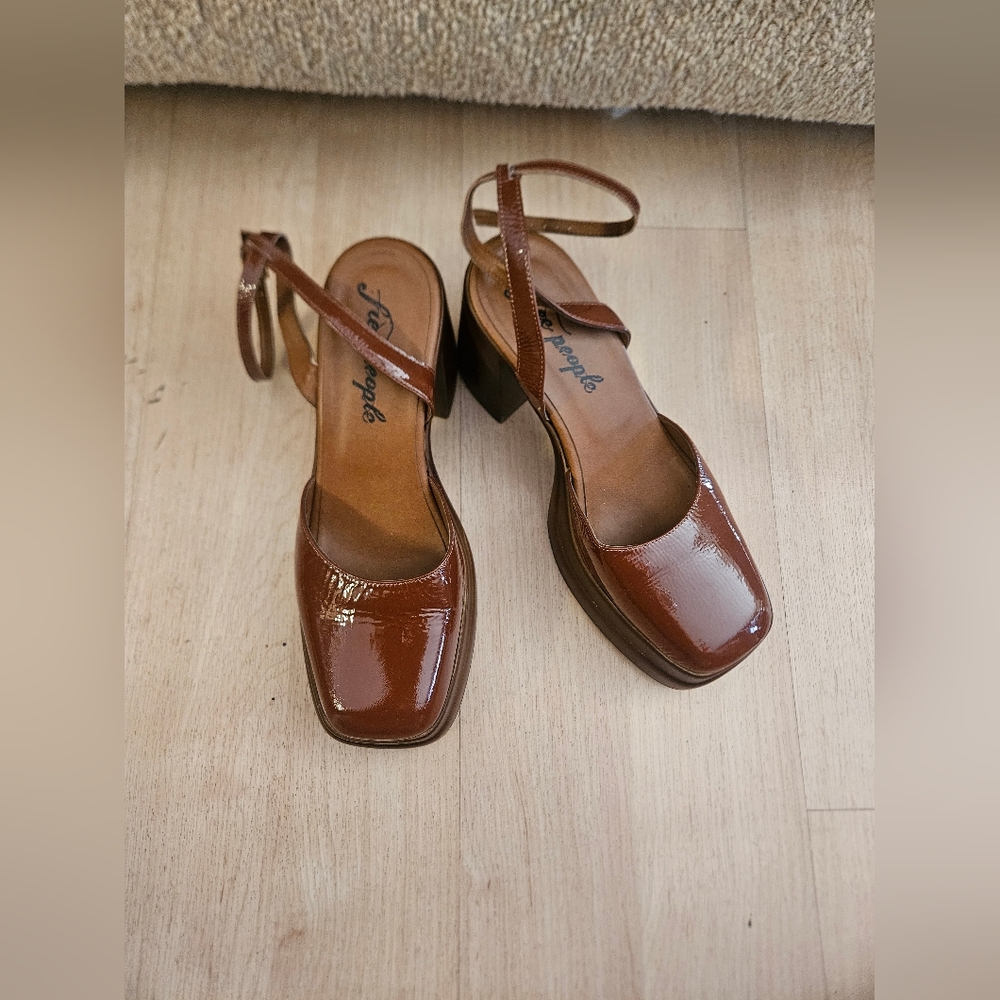 Free People shoes size 39